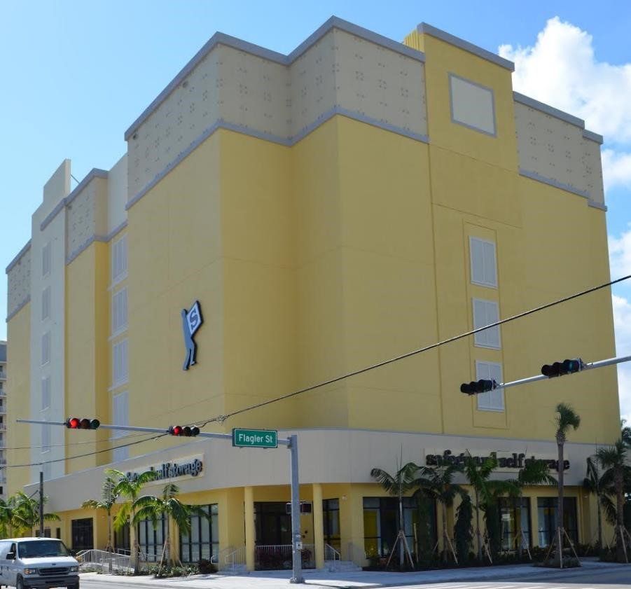 Exterior of the Safeguard Self Storage Flagler facility in Miami, FL.