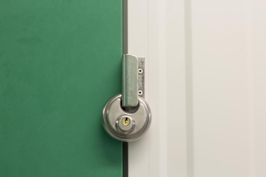 D Belongings With A Secure Lock, How To Lock A Storage Unit Door